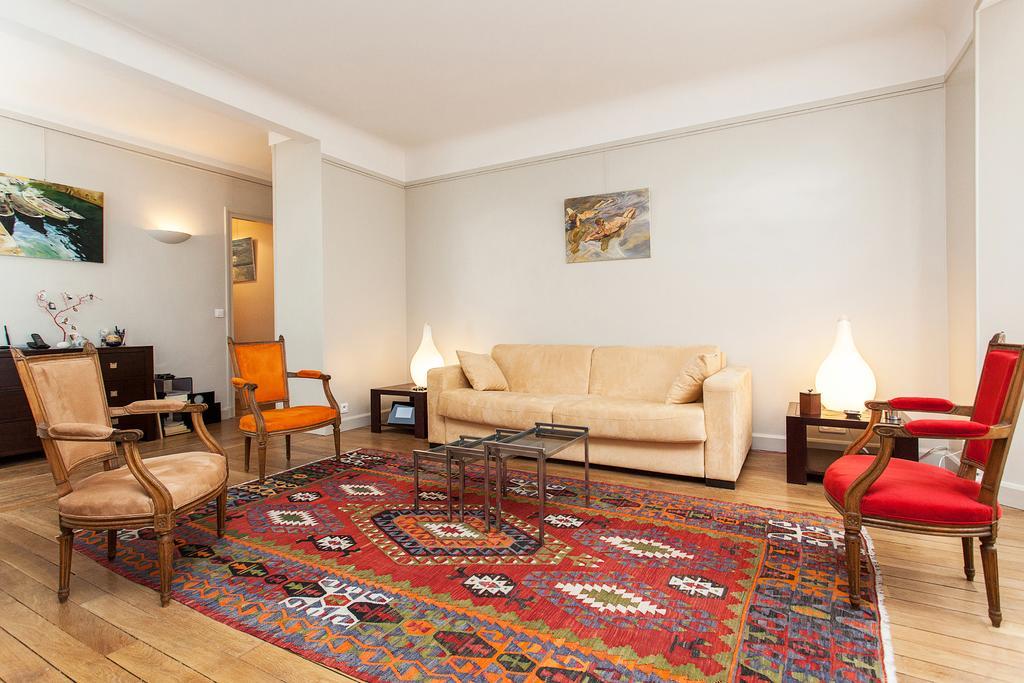 Suffren Apartment Paris